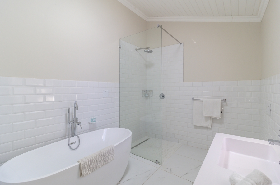 4 Bedroom Property for Sale in Stellenbosch Farms Western Cape